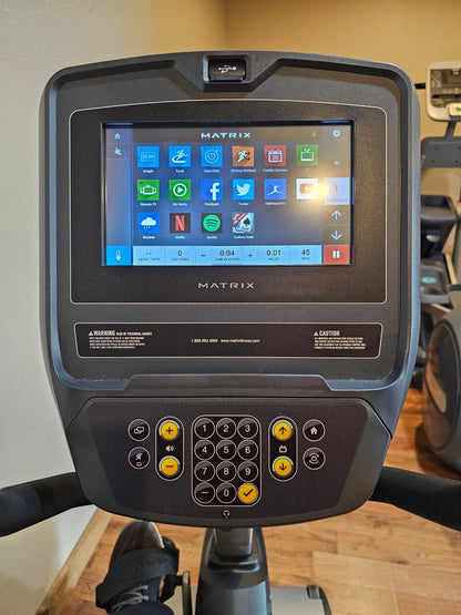 Matrix R1xe Recumbent Bike