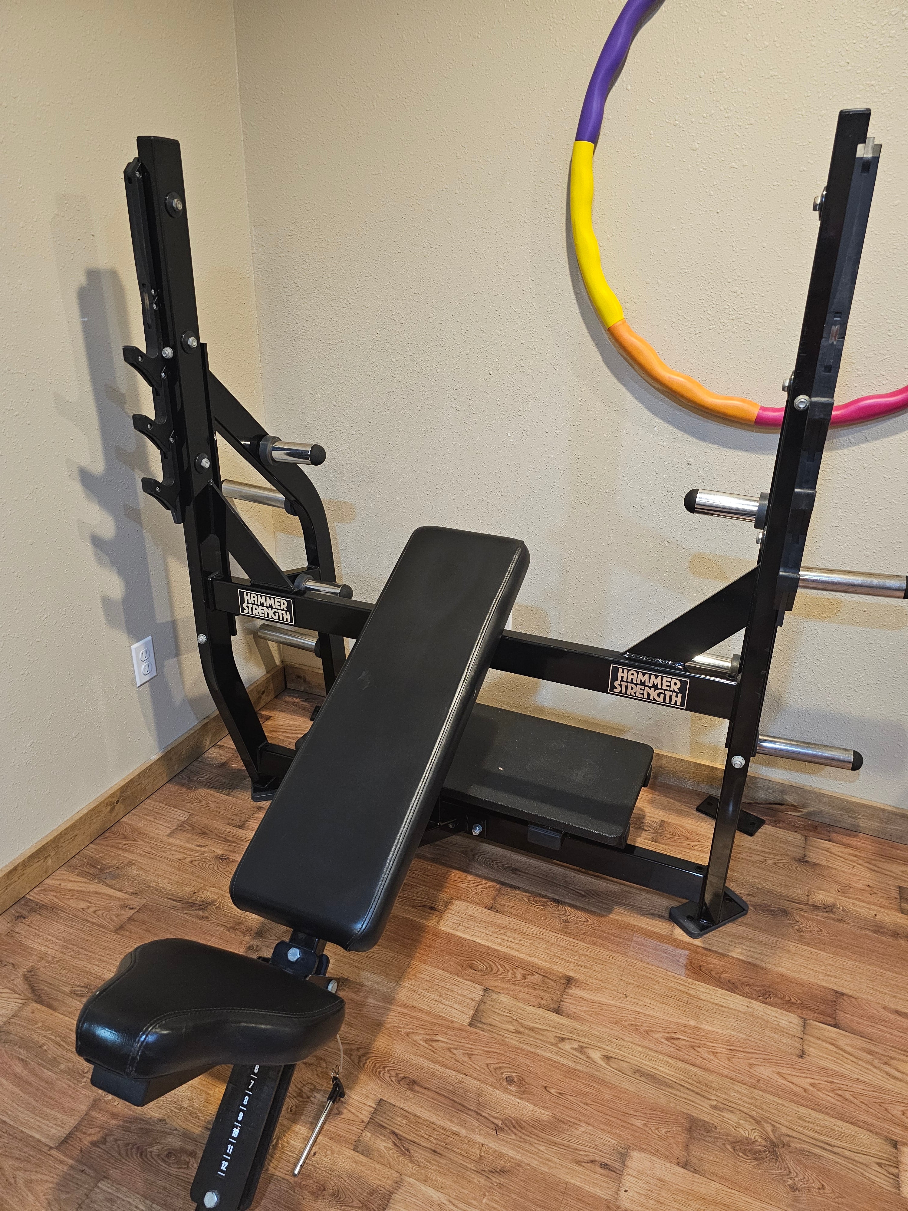 Hammer Strength Incline Olympic Bench – Colorado Cardio Springfield
