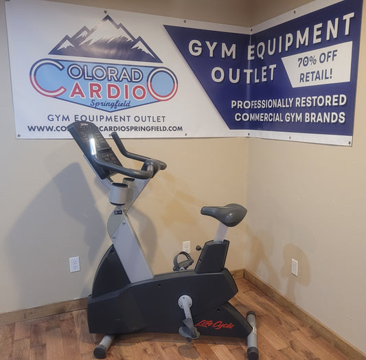Life Fitness Integrity Series CLSC Upright Bike