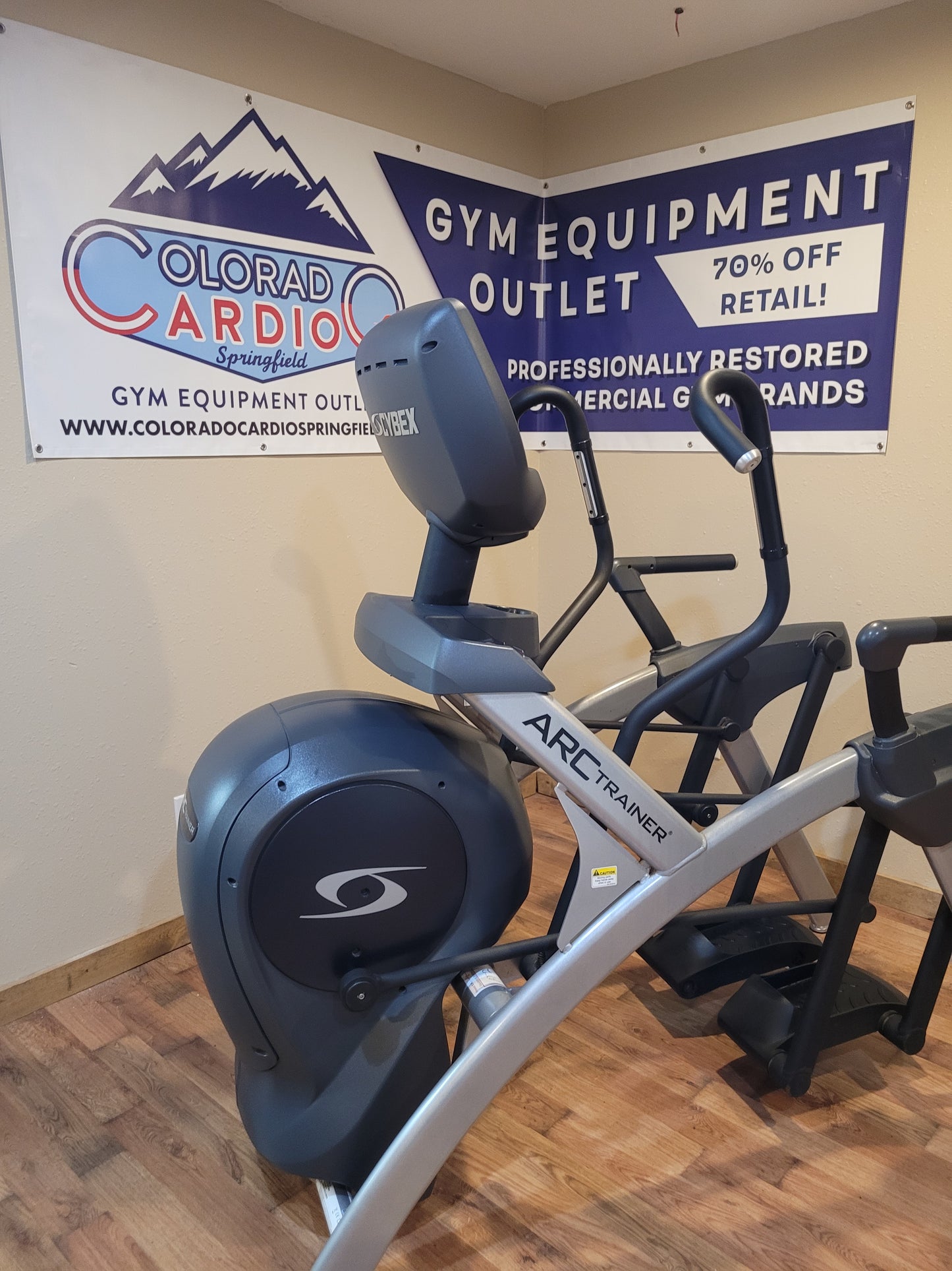 * Life Fitness 750AT Arc Trainer