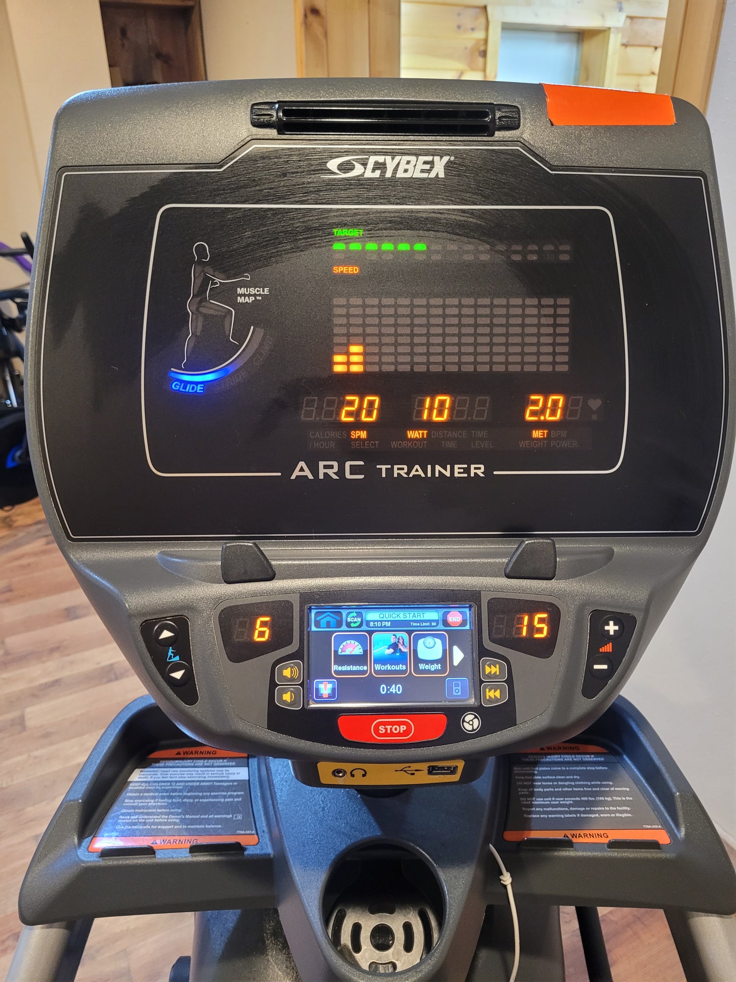 * Life Fitness 750AT Arc Trainer
