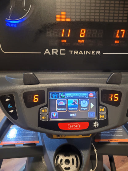 * Life Fitness 750AT Arc Trainer