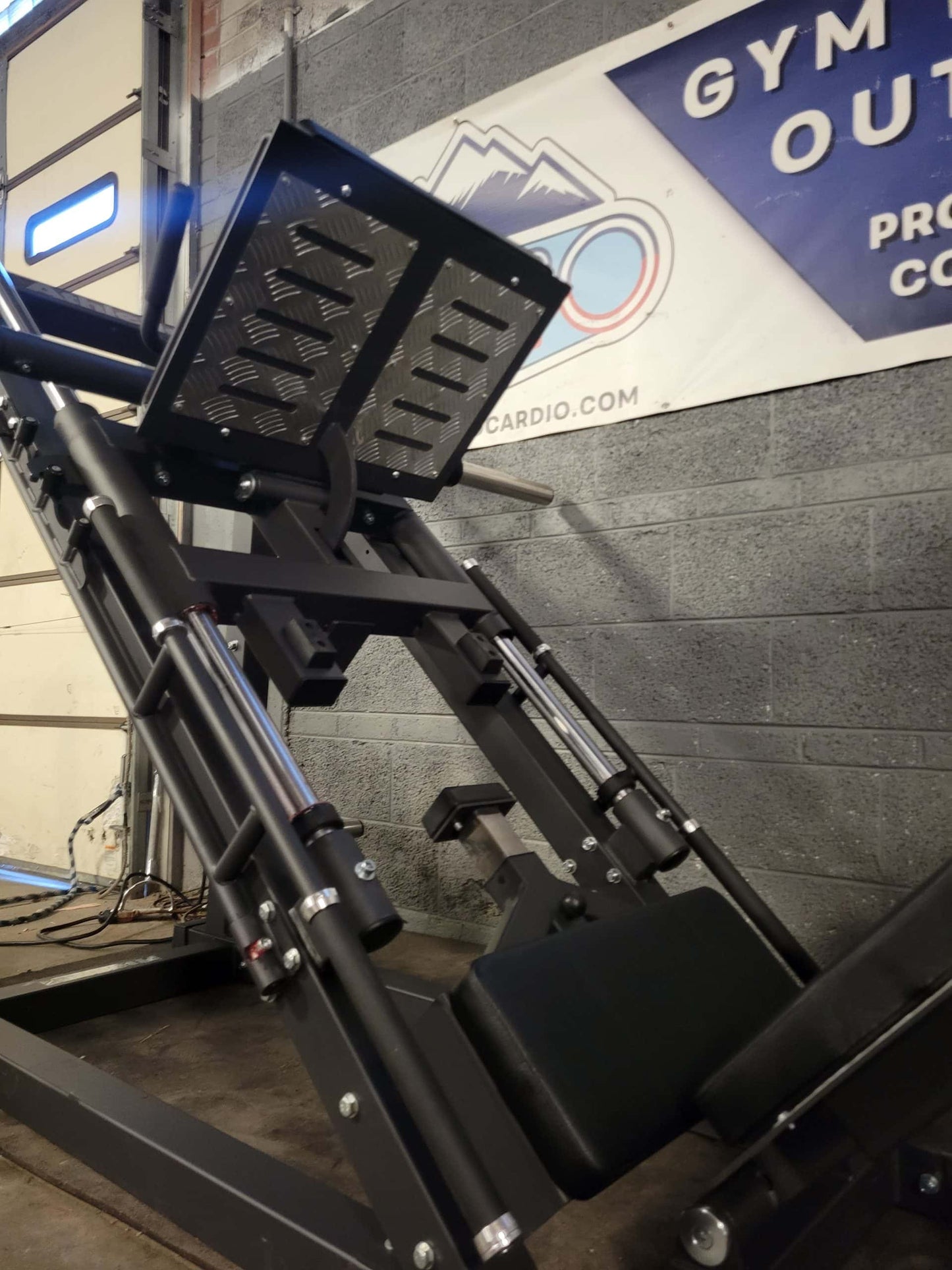 Dynamic Angled Leg Press & Hack Squat