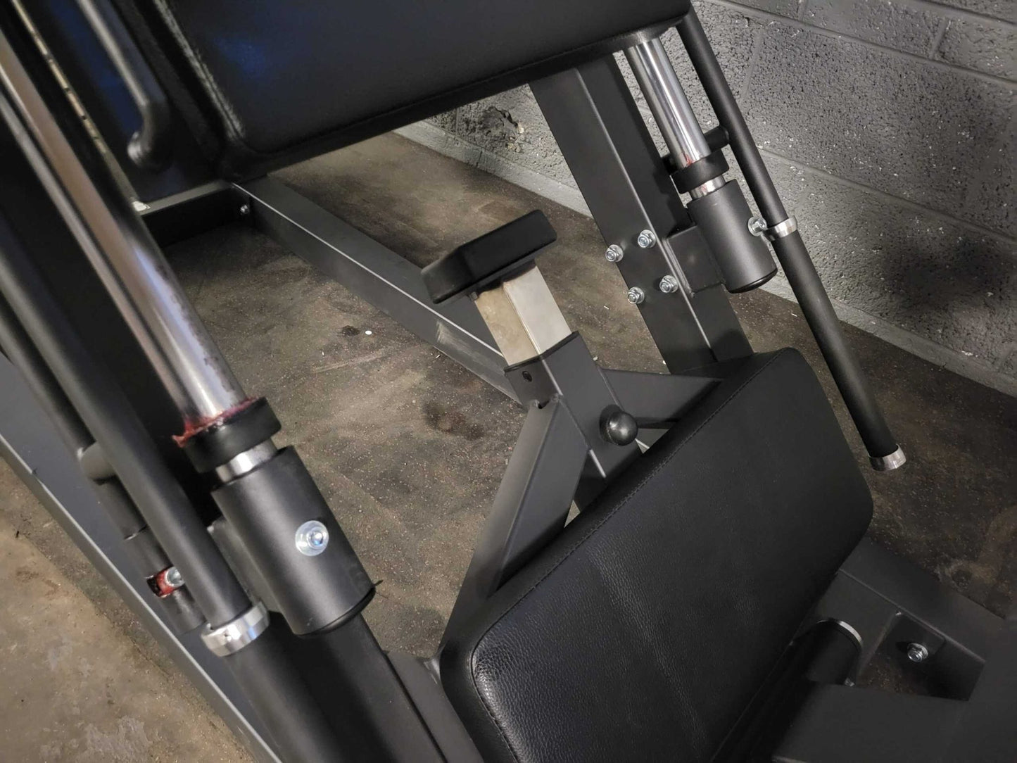 Dynamic Angled Leg Press & Hack Squat