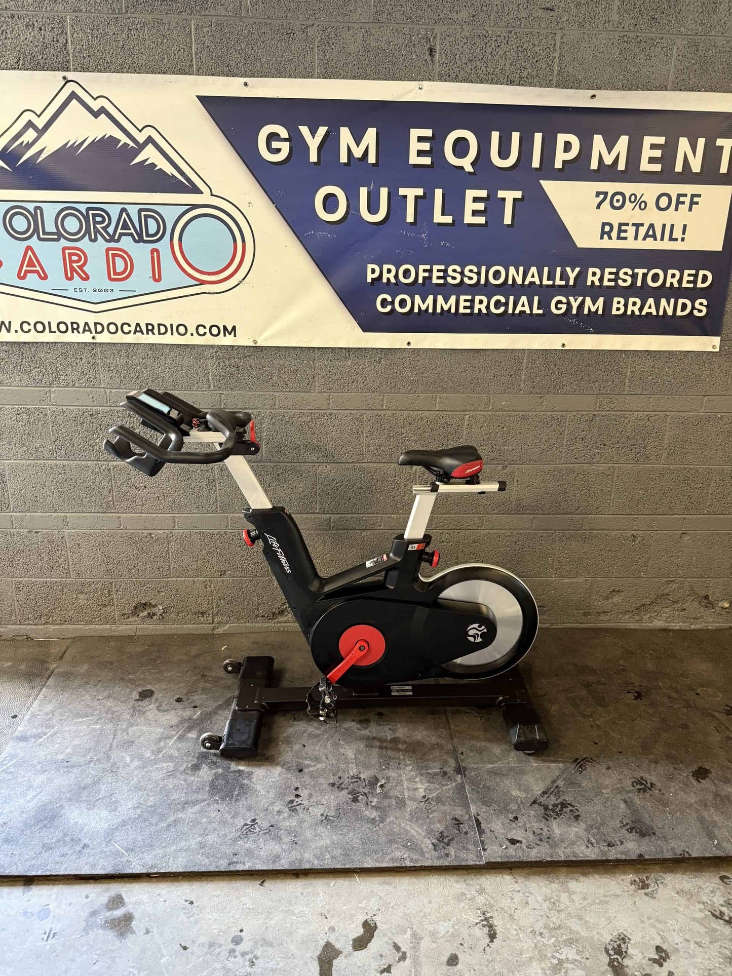 Life Fitness IC5 Spin Bike