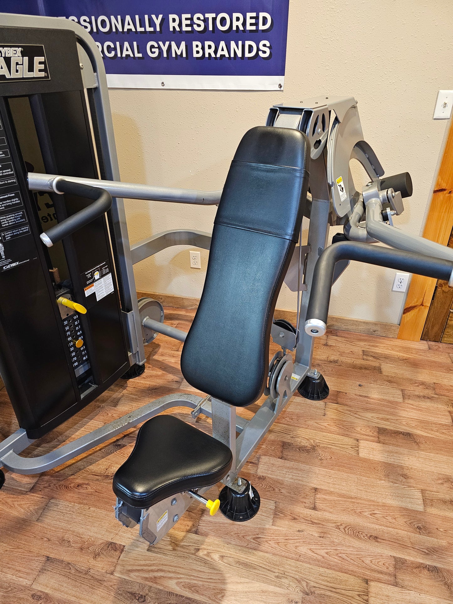 Cybex Eagle Overhead Press