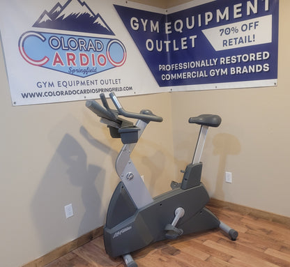 Life Fitness CLSC Upright Bike