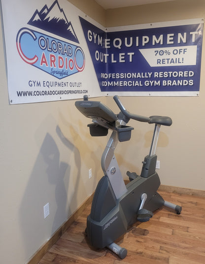 Life Fitness CLSC Upright Bike